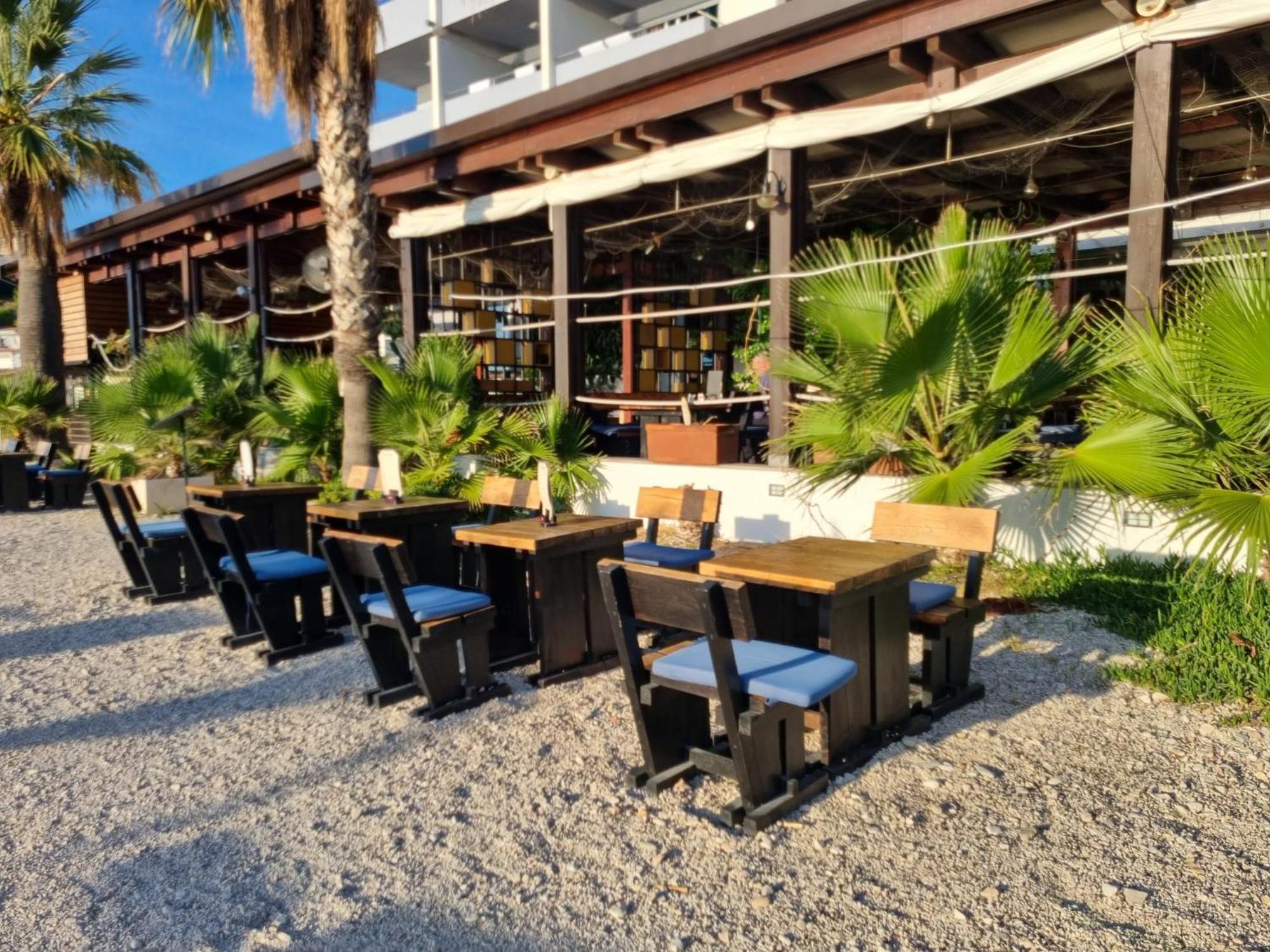 Hotel Jona Podstrana Buitenkant foto